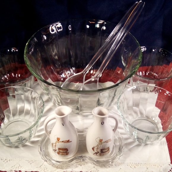 Toscany Salad Set & Ceramic Olive Oil & Vinegar Cruet Set - Picture 4 of 16